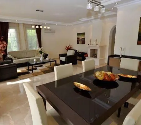 Ottoman Private Pool 1